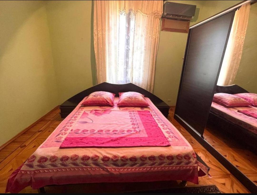 Hotel G I O Samtredia Εξωτερικό φωτογραφία