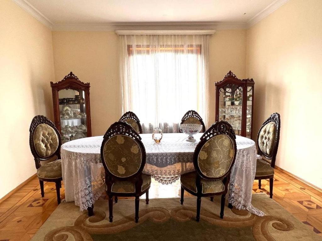 Hotel G I O Samtredia Εξωτερικό φωτογραφία