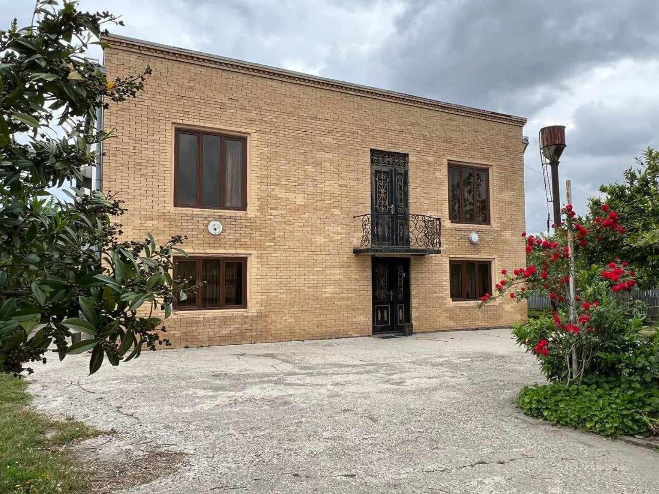 Hotel G I O Samtredia Εξωτερικό φωτογραφία